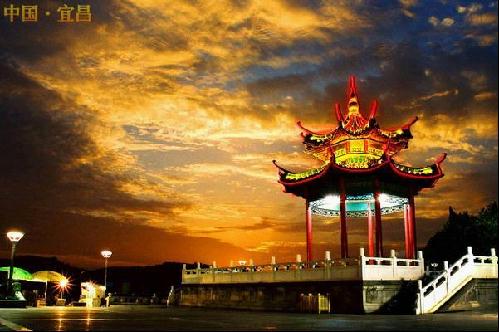 Twin-pavilion Square