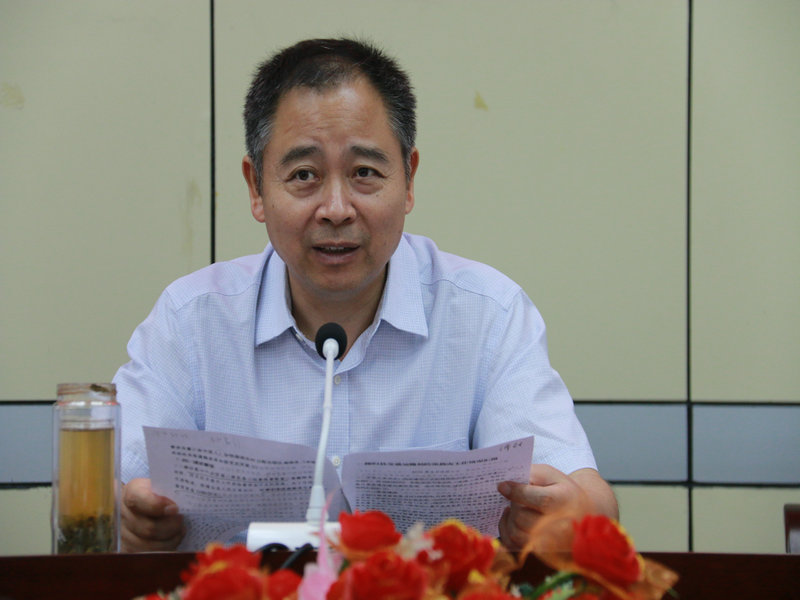 省直抗灾救灾工作组领队,省人社厅副厅长陈金刚讲话