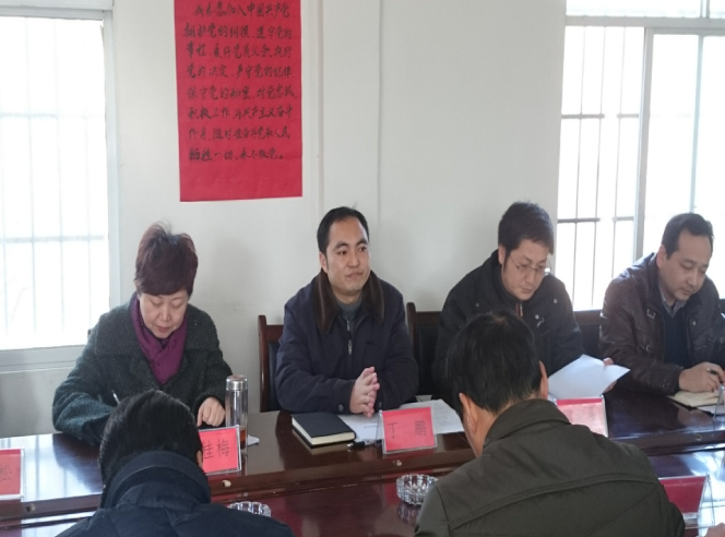 丁鹏(左二),刘永生(右二),栾桂梅(左一),郑鹏(右一)分别讲话