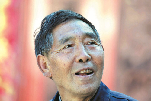 【人民网】"扶贫县官"罗官章